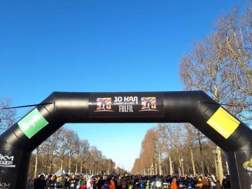 | Retour en images sur notre week-end ... 📸 |

Ce week-end nos équipes étaient (presque) sous le soleil ☀

° La ligne de départ du 10km des Champs-Elysées &...